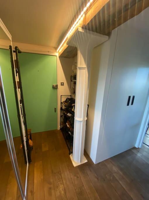 Luxury Artistic 2 Bedroom W/Balcony-Great Location Central Лондон Екстер'єр фото