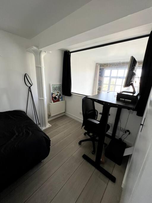 Luxury Artistic 2 Bedroom W/Balcony-Great Location Central Лондон Екстер'єр фото